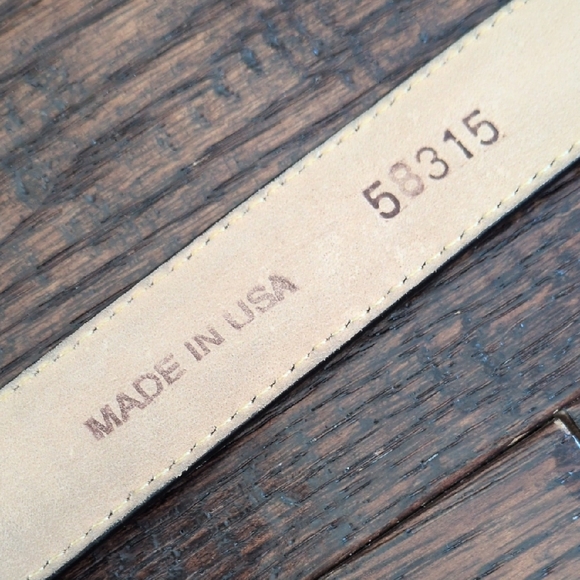 LANDS' END I Narrow Black Leather Belt with Solid Brass Buckle, 38/95 - Picture 7 of 10